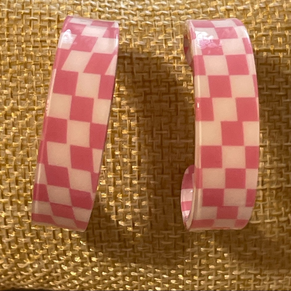 💕JUST IN! Chloe Pink Checkered Hoop Earrings